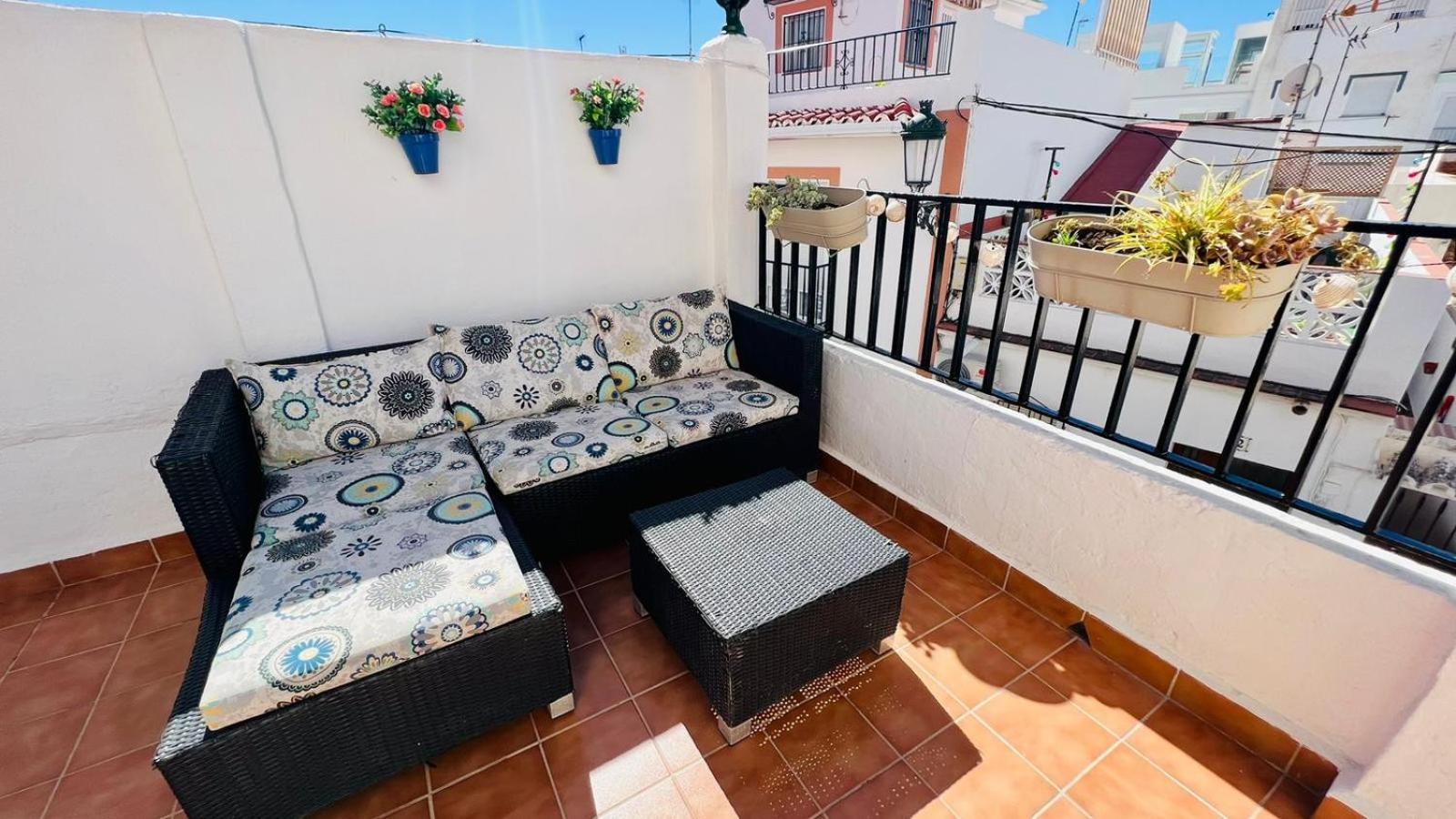 Apartamento Jimena Malaga En El Centro De Nerja Exteriör bild